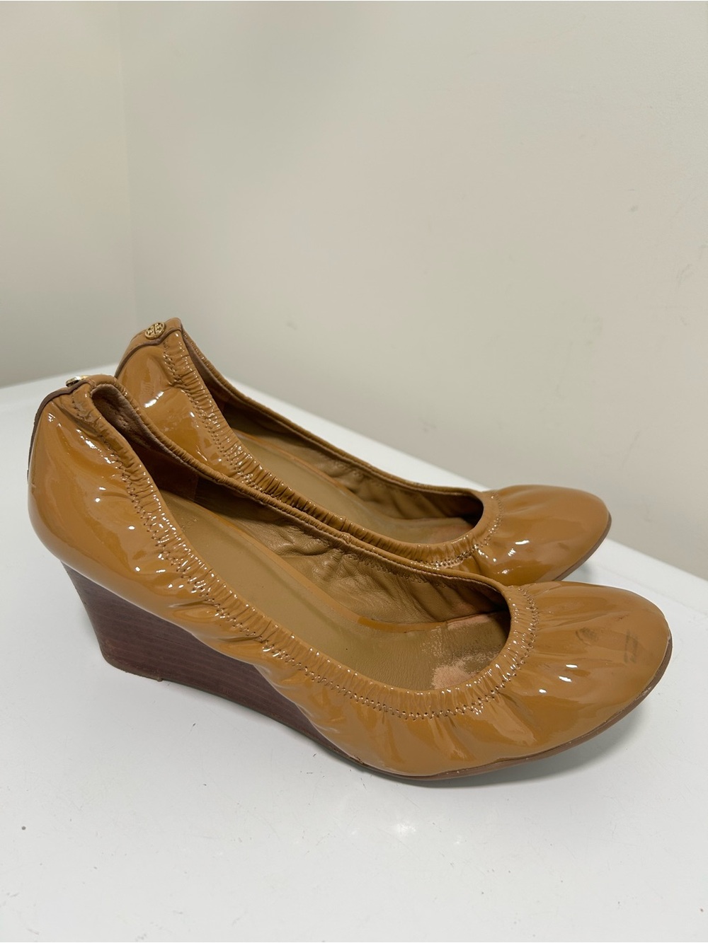 Tory Burch Eddie Ballet Wedge Tan Camel Size 11 M